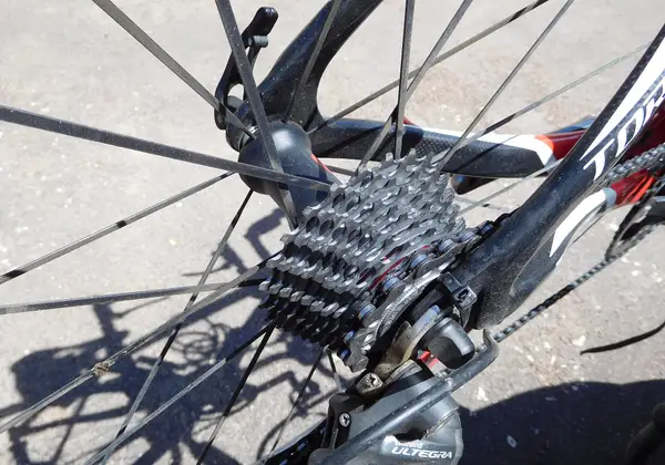 Cassette et dérailleur arrière